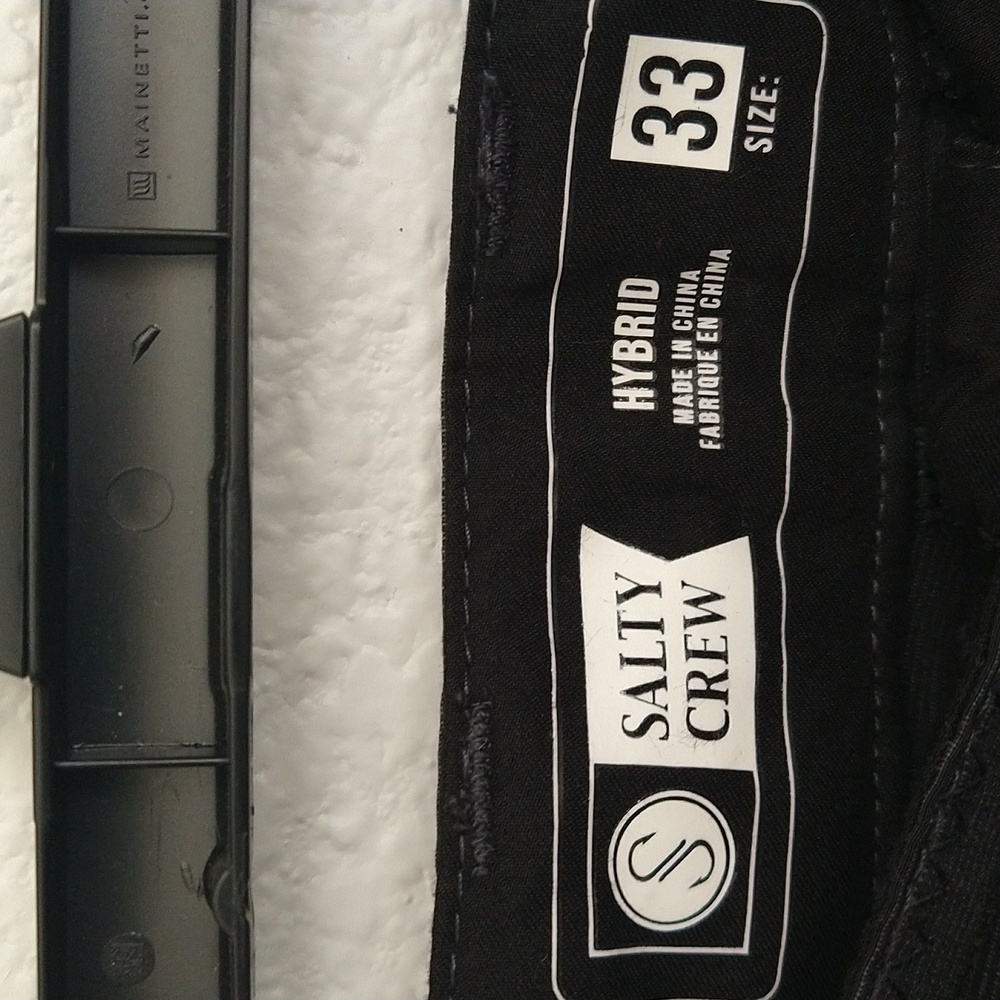 Salty Crew Men's Hybrid Dark Gray Black Shorts Size 33 Zipper Utility pocket - Picture 3 of 7